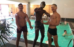 Piscine chauffée intérieure.