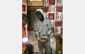 Oumar aime trop la bouffe !