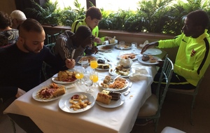 Ils ne mangent que la moitié...