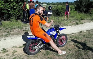 Fête du club en plein air et barbecue