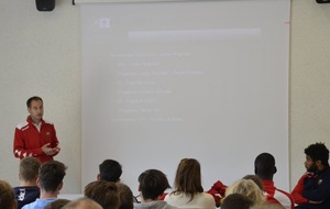 Réunion joueurs U18 et entraineur